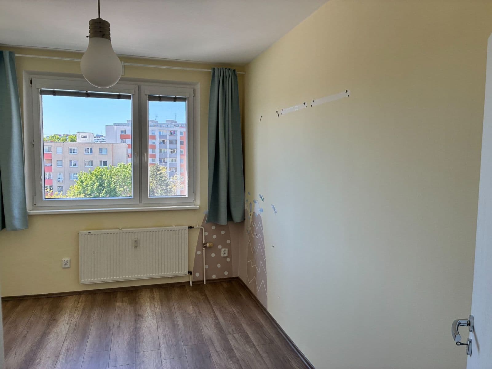 Predaj bytu 3-izbový 74 m², Hrobákova, Petržalka, Bratislavský kraj Predaj bytu 3-izbový 74 m², Hrobákova, Petržalka, Bratislavský kraj