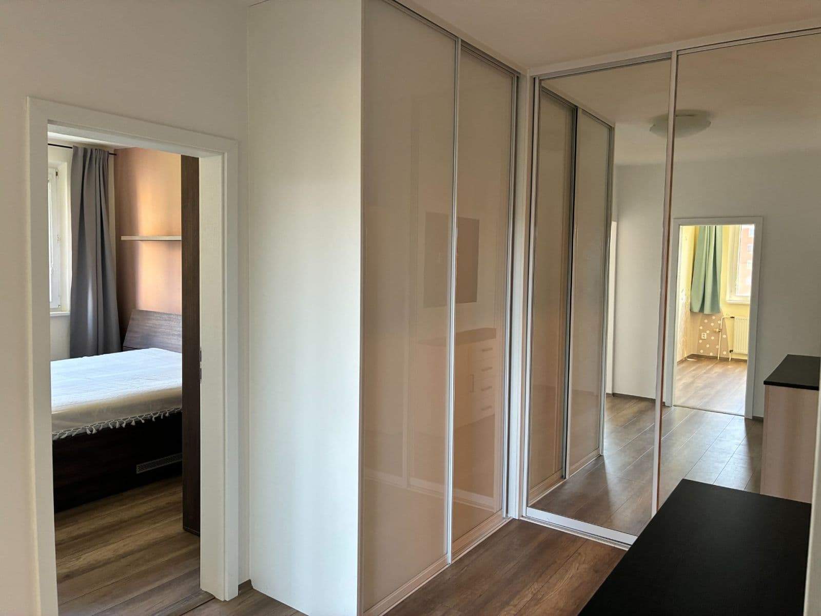 Predaj bytu 3-izbový 74 m², Hrobákova, Petržalka, Bratislavský kraj Predaj bytu 3-izbový 74 m², Hrobákova, Petržalka, Bratislavský kraj