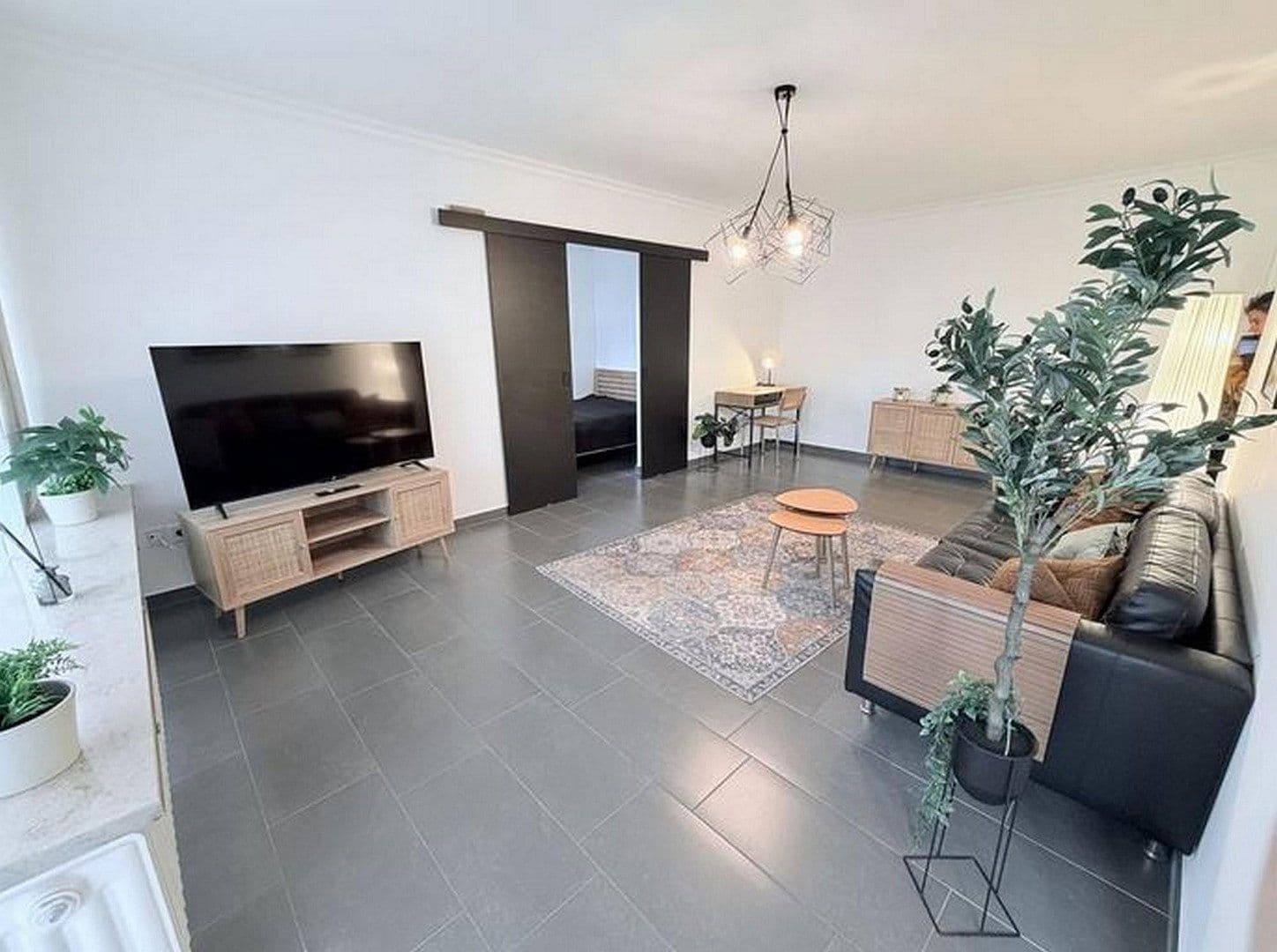 Prenájom bytu 2-izbový 55 m², Max-Beer-Str. 9, Berlin, Berlín Prenájom bytu 2-izbový 55 m², Max-Beer-Str. 9, Berlin, Berlín