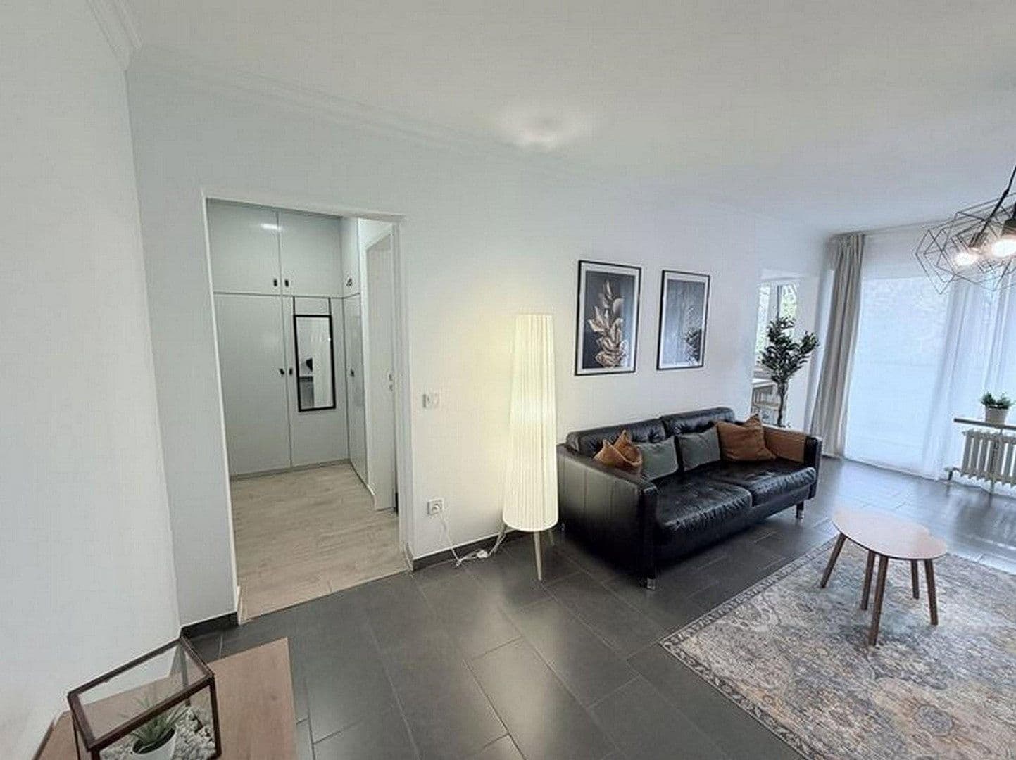 Prenájom bytu 2-izbový 55 m², Max-Beer-Str. 9, Berlin, Berlín Prenájom bytu 2-izbový 55 m², Max-Beer-Str. 9, Berlin, Berlín