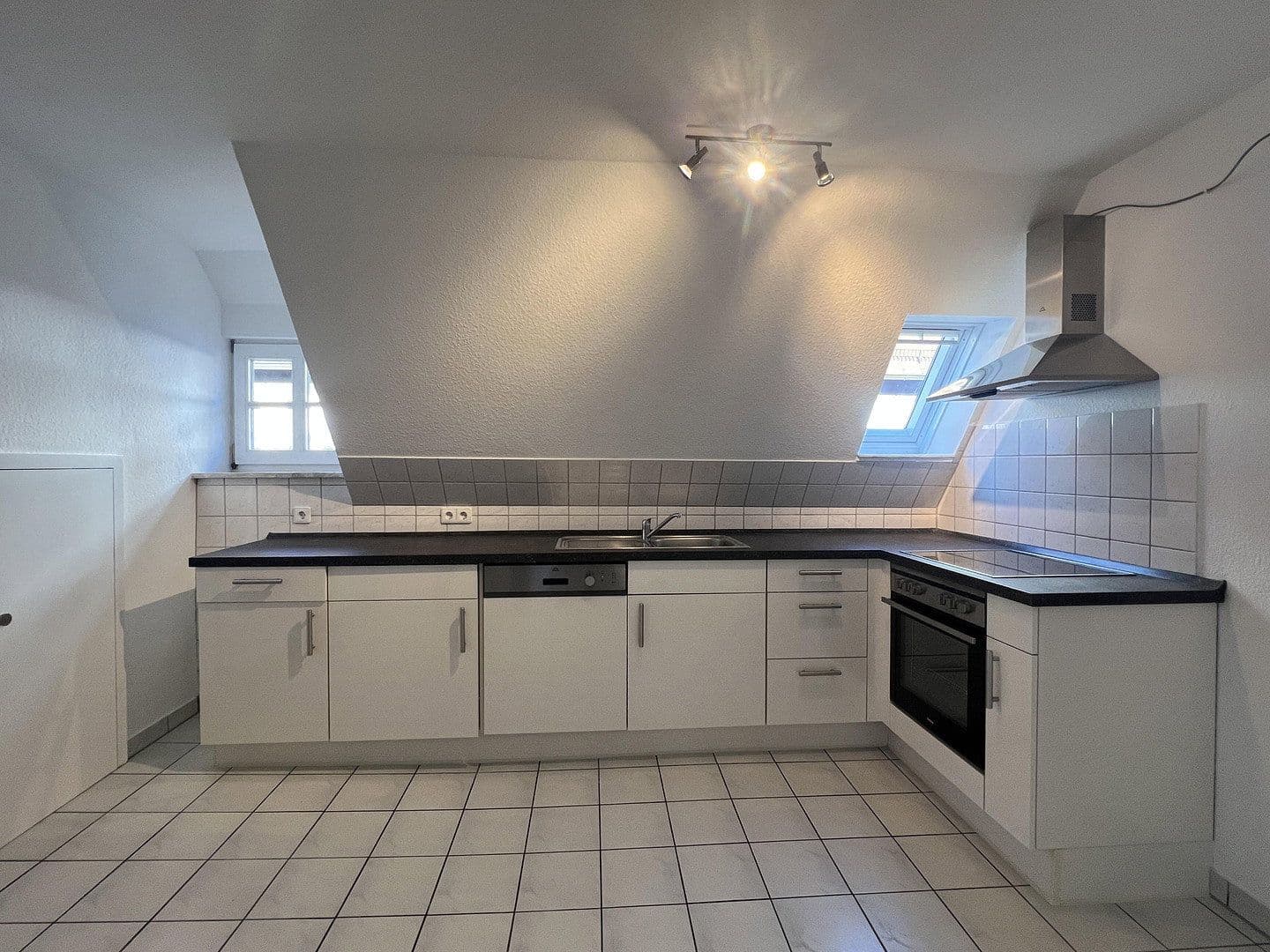 Prenájom bytu 2-izbový 75 m², Johann-Philipp-Palm-Straße 8, Schorndorf, Bádensko-Wurttembersko Prenájom bytu 2-izbový 75 m², Johann-Philipp-Palm-Straße 8, Schorndorf, Bádensko-Wurttembersko