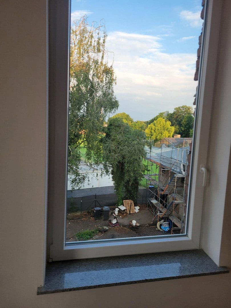 Prenájom bytu 3-izbový 85 m², Kölnstraße 176, Brühl, Severné Porýnie - Westfálsko Prenájom bytu 3-izbový 85 m², Kölnstraße 176, Brühl, Severné Porýnie - Westfálsko