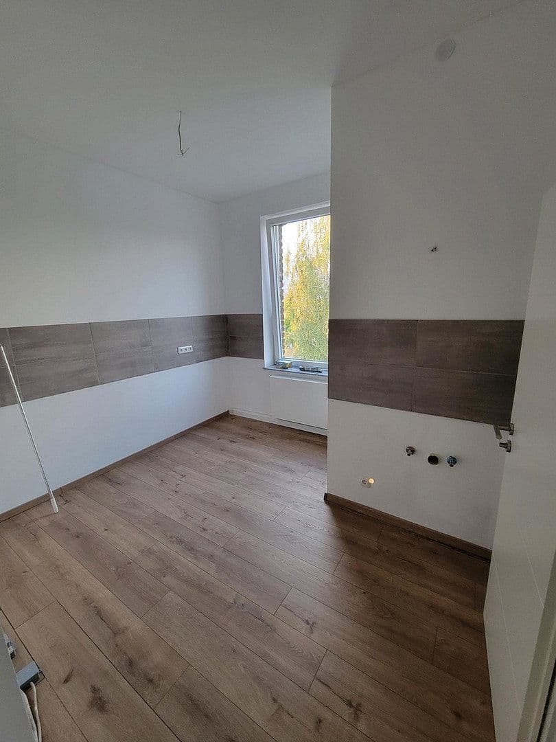 Prenájom bytu 3-izbový 85 m², Kölnstraße 176, Brühl, Severné Porýnie - Westfálsko Prenájom bytu 3-izbový 85 m², Kölnstraße 176, Brühl, Severné Porýnie - Westfálsko