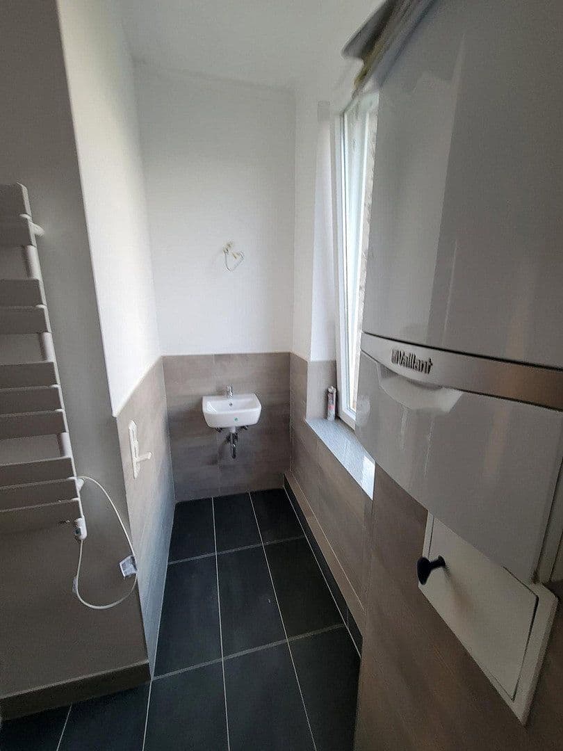 Prenájom bytu 3-izbový 85 m², Kölnstraße 176, Brühl, Severné Porýnie - Westfálsko Prenájom bytu 3-izbový 85 m², Kölnstraße 176, Brühl, Severné Porýnie - Westfálsko