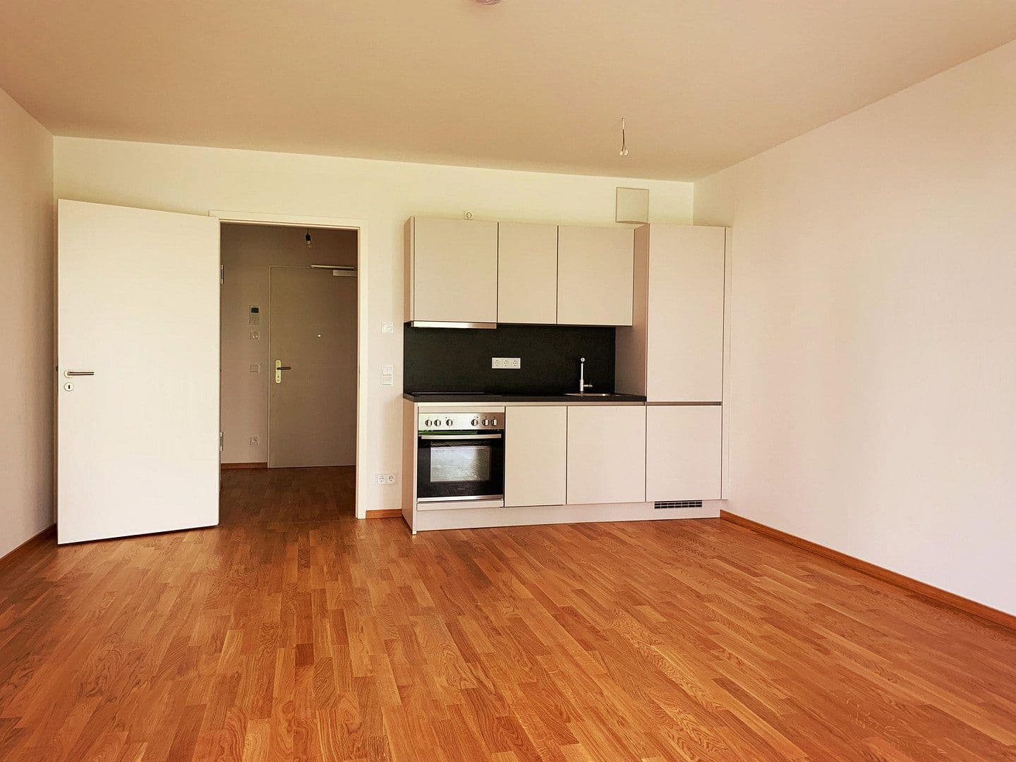 Prenájom bytu 1-izbový 43 m², Offenbach am Main, Hesensko Prenájom bytu 1-izbový 43 m², Offenbach am Main, Hesensko