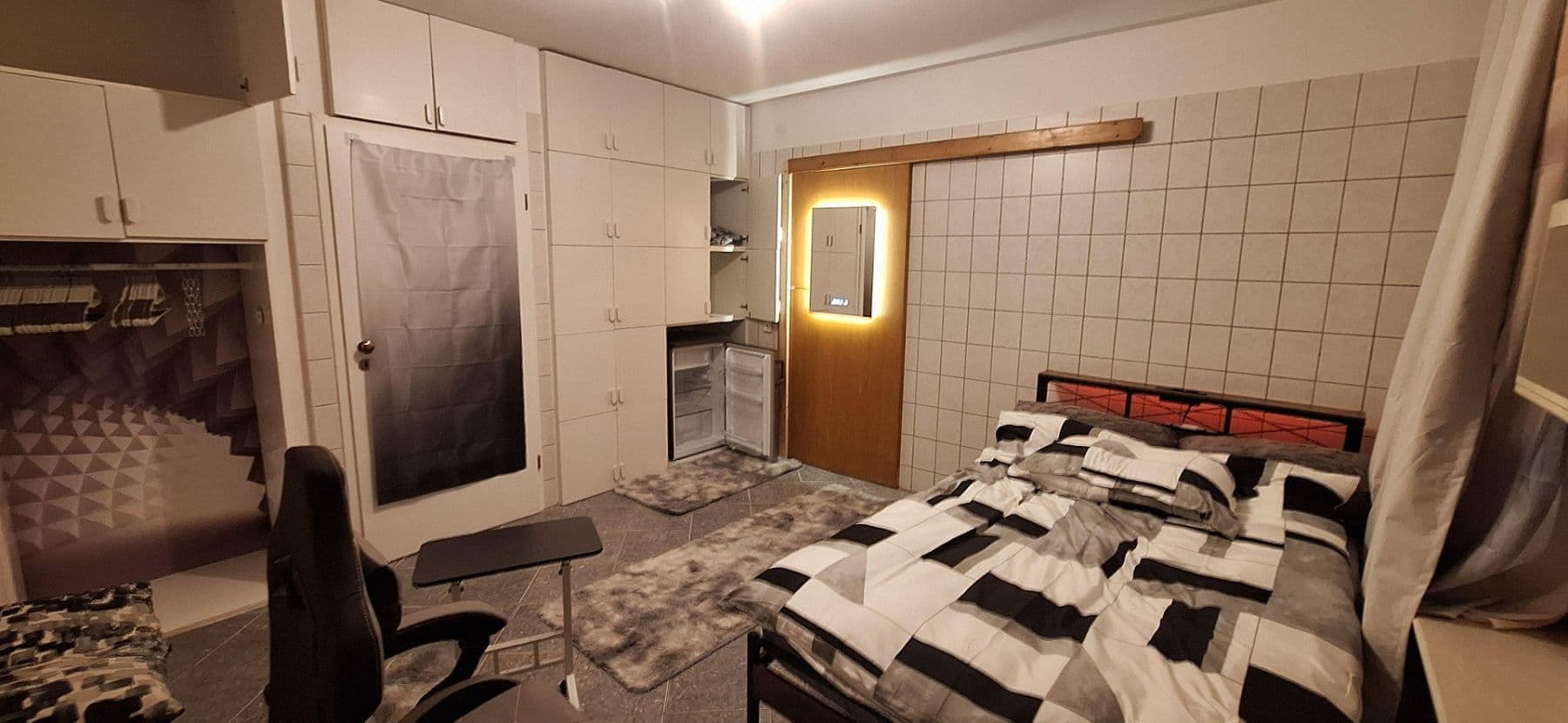 Prenájom bytu 2-izbový 82 m², Schenkestraße 3, Berlin, Berlín Prenájom bytu 2-izbový 82 m², Schenkestraße 3, Berlin, Berlín