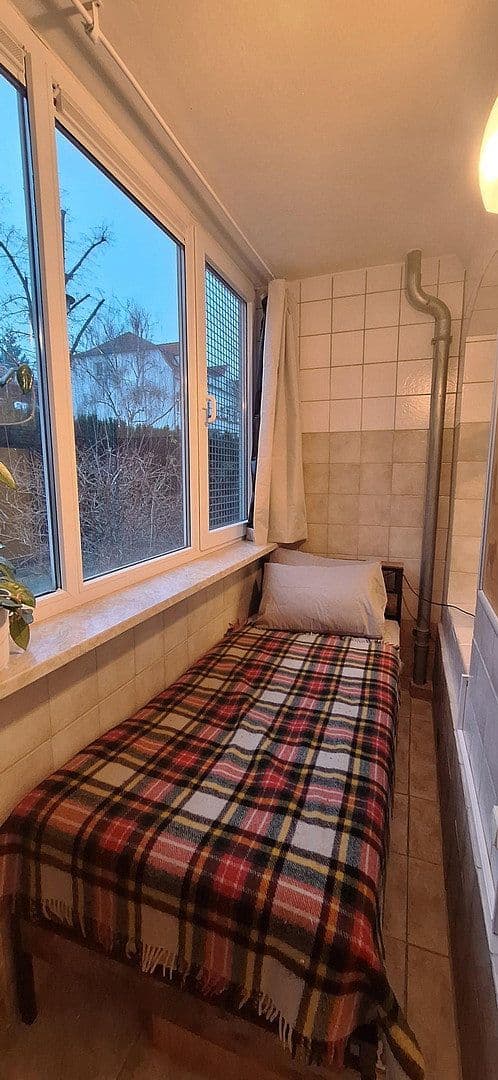 Prenájom bytu 2-izbový 82 m², Schenkestraße 3, Berlin, Berlín Prenájom bytu 2-izbový 82 m², Schenkestraße 3, Berlin, Berlín
