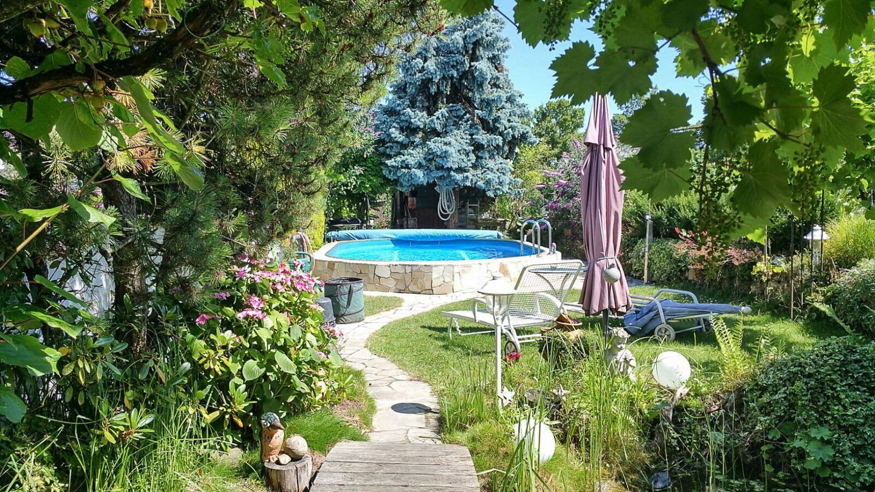 Predaj domu 133 m², pozemek 458 m², Stuttgart, Bádensko-Wurttembersko Predaj domu 133 m², pozemek 458 m², Stuttgart, Bádensko-Wurttembersko