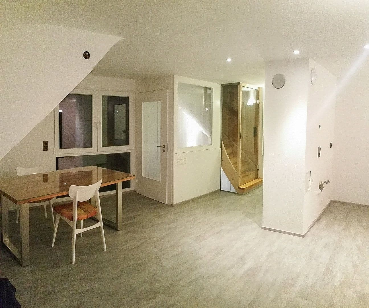 Predaj domu 133 m², pozemek 458 m², Stuttgart, Bádensko-Wurttembersko Predaj domu 133 m², pozemek 458 m², Stuttgart, Bádensko-Wurttembersko