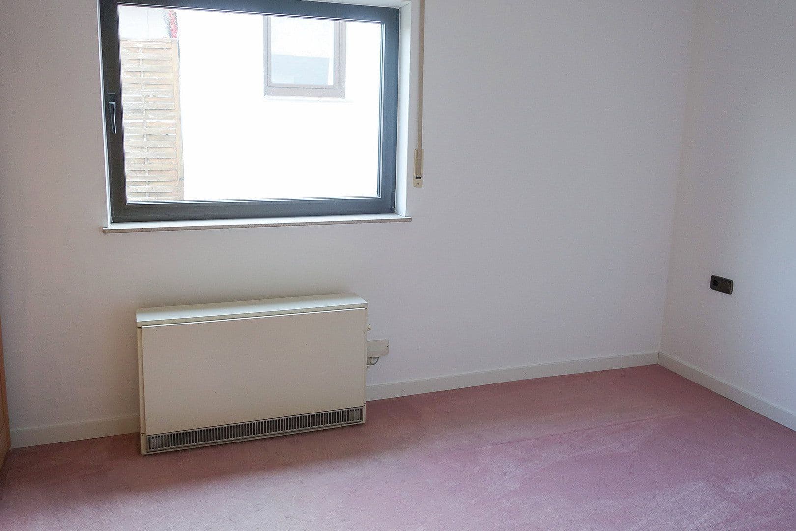 Predaj domu 133 m², pozemek 458 m², Stuttgart, Bádensko-Wurttembersko Predaj domu 133 m², pozemek 458 m², Stuttgart, Bádensko-Wurttembersko