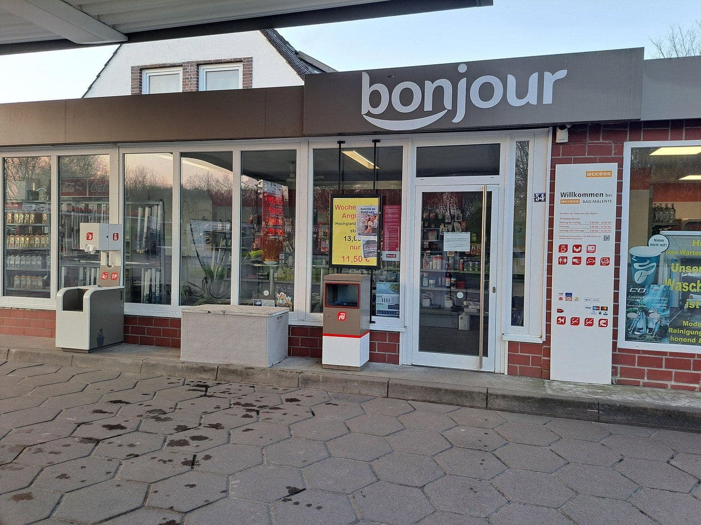 Predaj domu 200 m², pozemek 2.435 m², Eutiner Strasse 54, Malente, Šlezvicko-Holštajnsko Predaj domu 200 m², pozemek 2.435 m², Eutiner Strasse 54, Malente, Šlezvicko-Holštajnsko