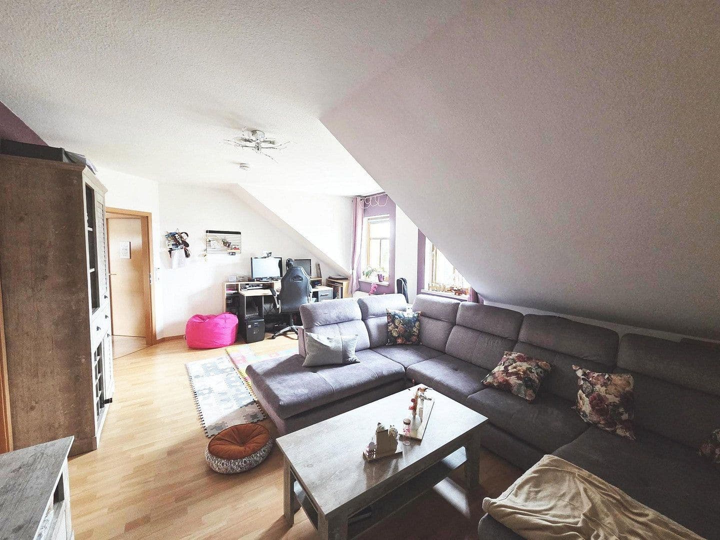 Prenájom bytu 2-izbový 75 m², Waldenburger Straße 14, Glauchau, Sasko Prenájom bytu 2-izbový 75 m², Waldenburger Straße 14, Glauchau, Sasko