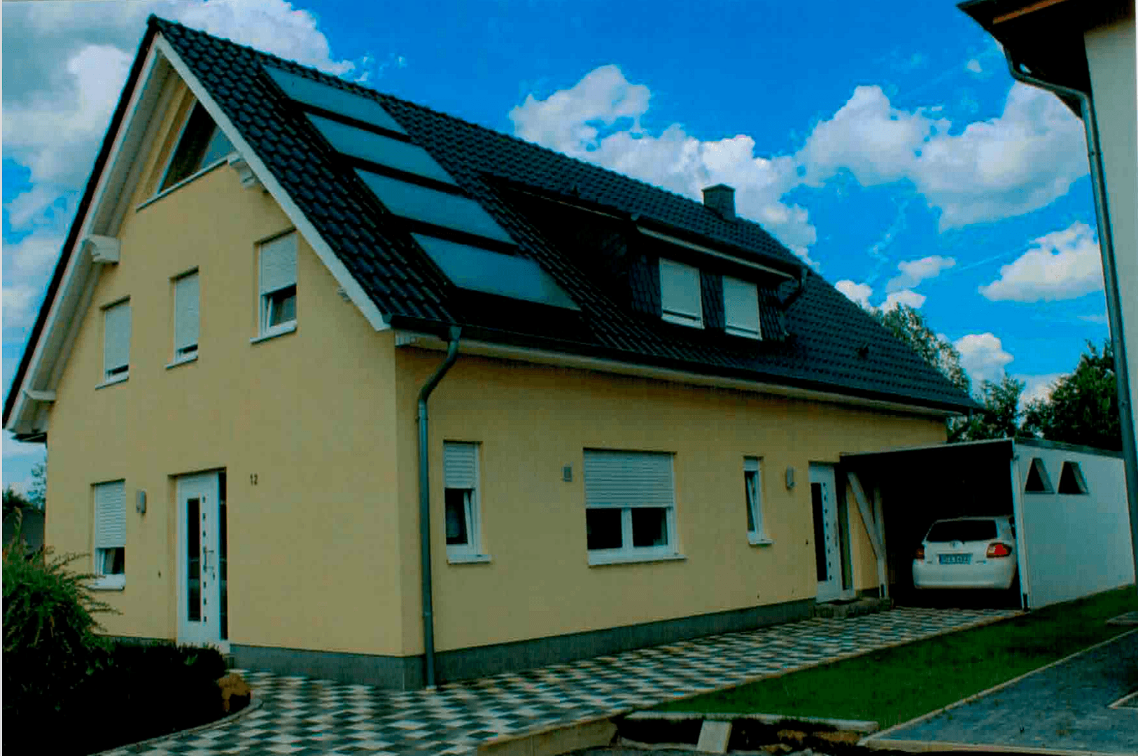 Predaj domu 126 m², pozemek 470 m², Barsinghausen, Dolné Sasko Predaj domu 126 m², pozemek 470 m², Barsinghausen, Dolné Sasko