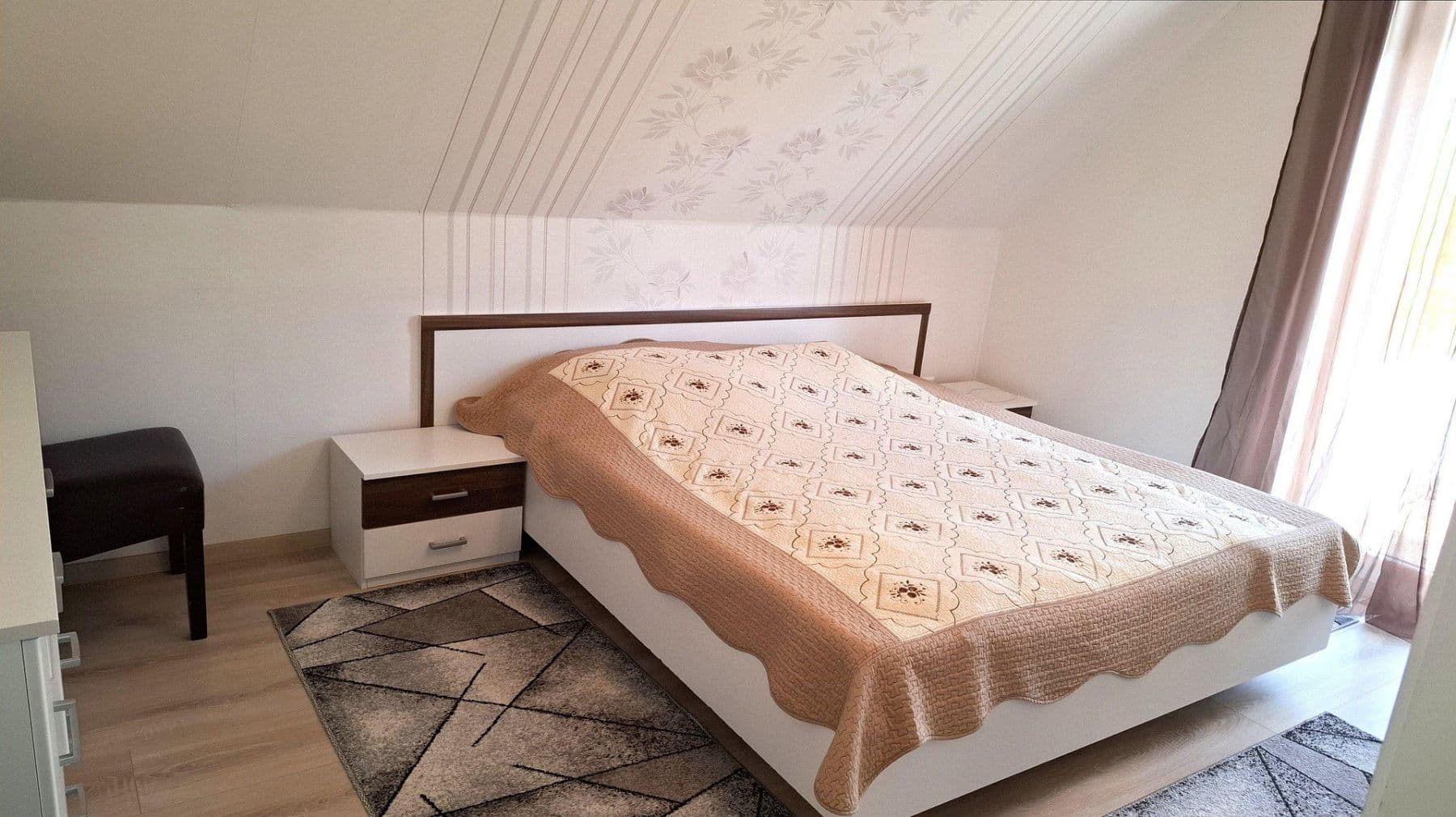 Predaj domu 126 m², pozemek 470 m², Barsinghausen, Dolné Sasko Predaj domu 126 m², pozemek 470 m², Barsinghausen, Dolné Sasko