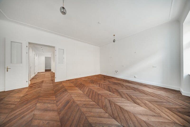 Prenájom bytu 3-izbový 89 m², München, Bavorsko Prenájom bytu 3-izbový 89 m², München, Bavorsko