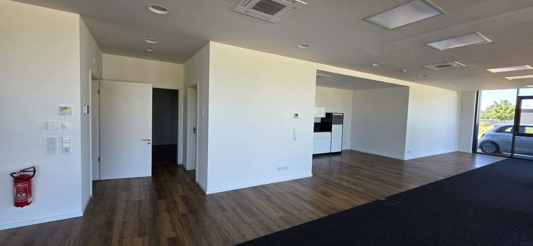 Prenájom kancelárie 206 m², Wilhelm-Leonhard-Straße 16, Kehl, Bádensko-Wurttembersko Prenájom kancelárie 206 m², Wilhelm-Leonhard-Straße 16, Kehl, Bádensko-Wurttembersko