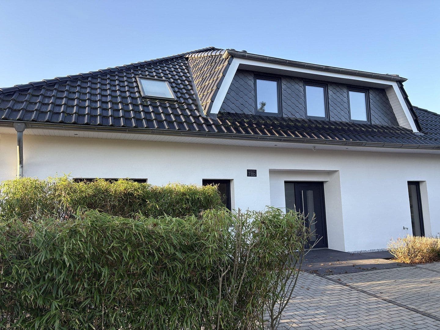 Predaj domu 268 m², pozemek 650 m², Jersbek, Jersbek, Šlezvicko-Holštajnsko Predaj domu 268 m², pozemek 650 m², Jersbek, Jersbek, Šlezvicko-Holštajnsko