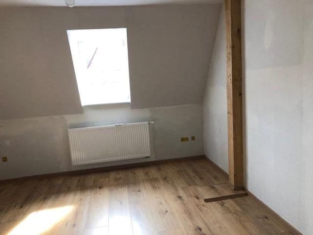 Prenájom bytu 4-izbový 170 m², Ochsenfurt, Bavorsko Prenájom bytu 4-izbový 170 m², Ochsenfurt, Bavorsko