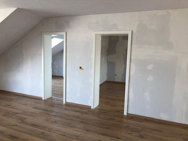 Prenájom bytu 4-izbový 170 m², Ochsenfurt, Bavorsko Prenájom bytu 4-izbový 170 m², Ochsenfurt, Bavorsko