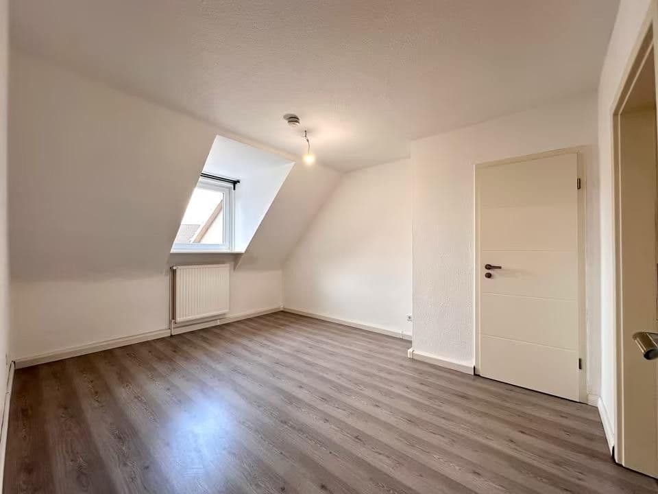 Prenájom bytu 4-izbový 73 m², Gelsenkirchen, Severné Porýnie - Westfálsko Prenájom bytu 4-izbový 73 m², Gelsenkirchen, Severné Porýnie - Westfálsko