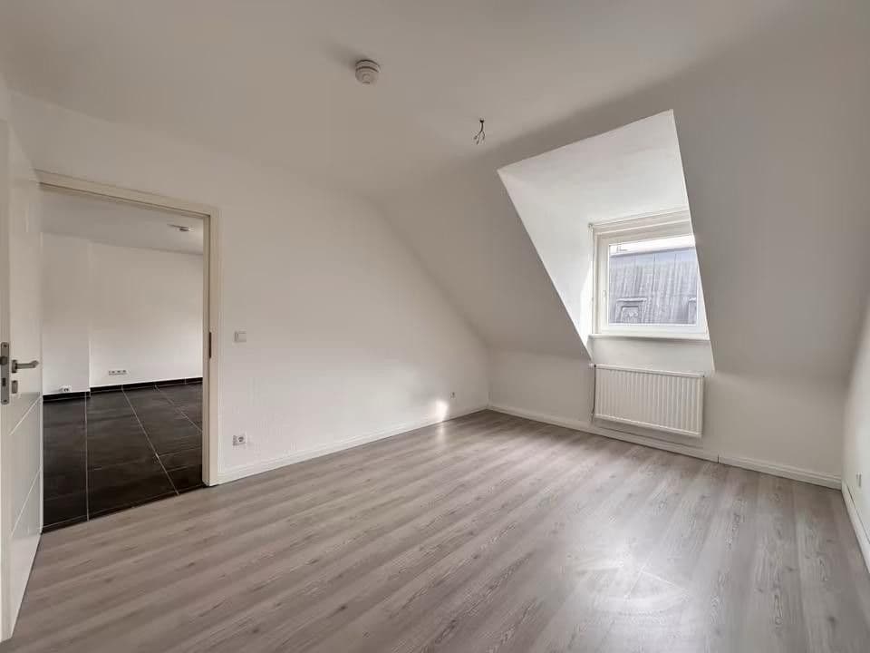 Prenájom bytu 4-izbový 73 m², Gelsenkirchen, Severné Porýnie - Westfálsko Prenájom bytu 4-izbový 73 m², Gelsenkirchen, Severné Porýnie - Westfálsko