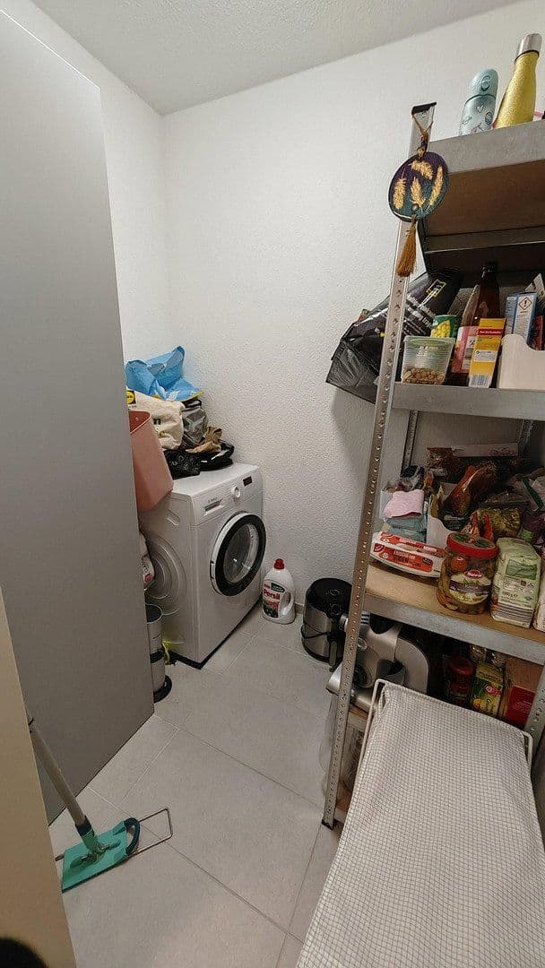 Prenájom bytu 3-izbový 75 m², Karolinenstr. 22, Fürth, Bavorsko Prenájom bytu 3-izbový 75 m², Karolinenstr. 22, Fürth, Bavorsko