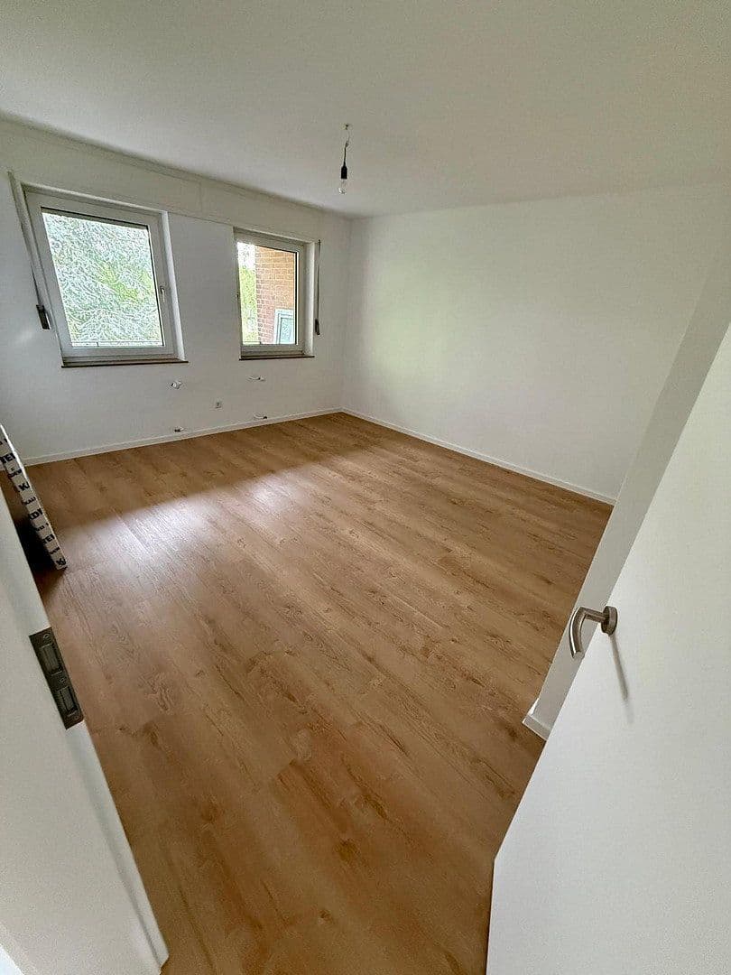 Prenájom bytu 3-izbový 74 m², Korschenbroich, Severné Porýnie - Westfálsko Prenájom bytu 3-izbový 74 m², Korschenbroich, Severné Porýnie - Westfálsko