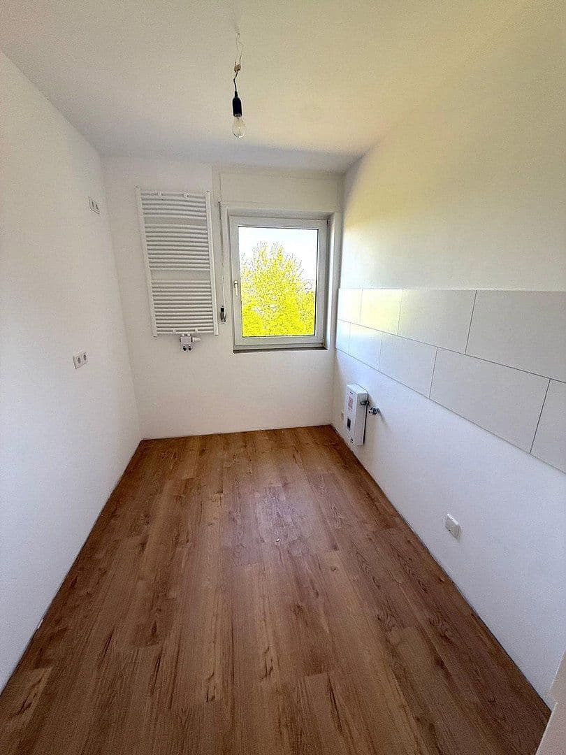 Prenájom bytu 3-izbový 74 m², Korschenbroich, Severné Porýnie - Westfálsko Prenájom bytu 3-izbový 74 m², Korschenbroich, Severné Porýnie - Westfálsko