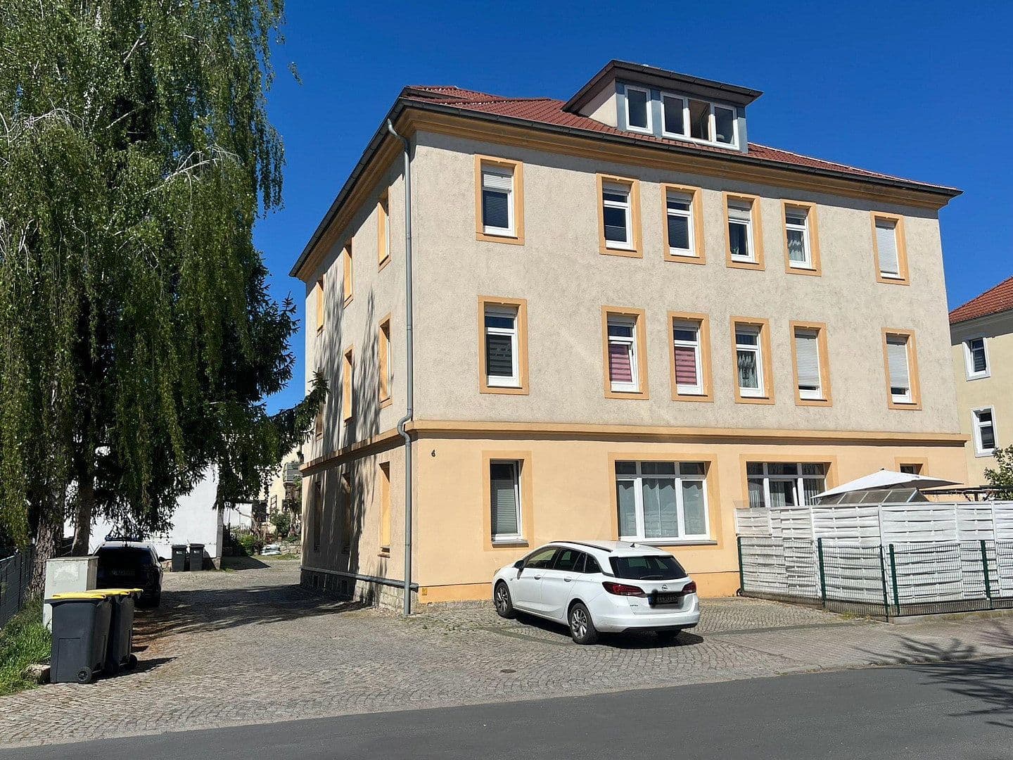 Prenájom bytu 4-izbový 108 m², Karl Marx Straße 6, Heidenau, Sasko Prenájom bytu 4-izbový 108 m², Karl Marx Straße 6, Heidenau, Sasko