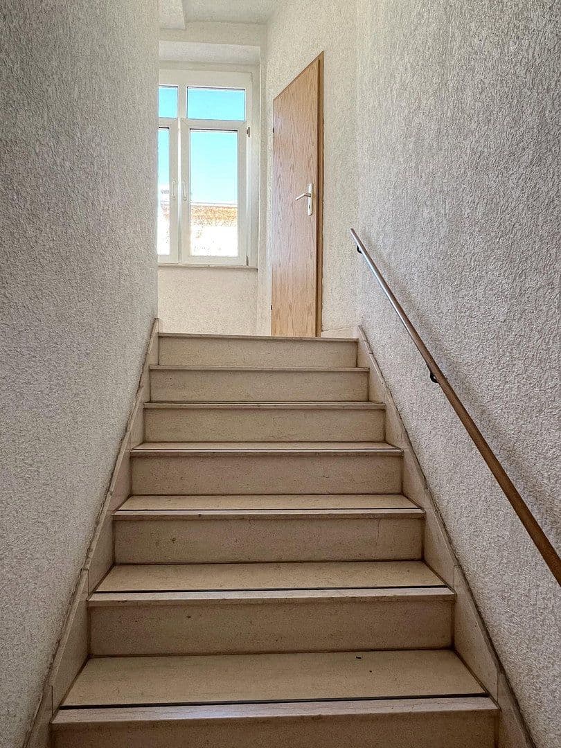 Prenájom bytu 4-izbový 108 m², Karl Marx Straße 6, Heidenau, Sasko Prenájom bytu 4-izbový 108 m², Karl Marx Straße 6, Heidenau, Sasko