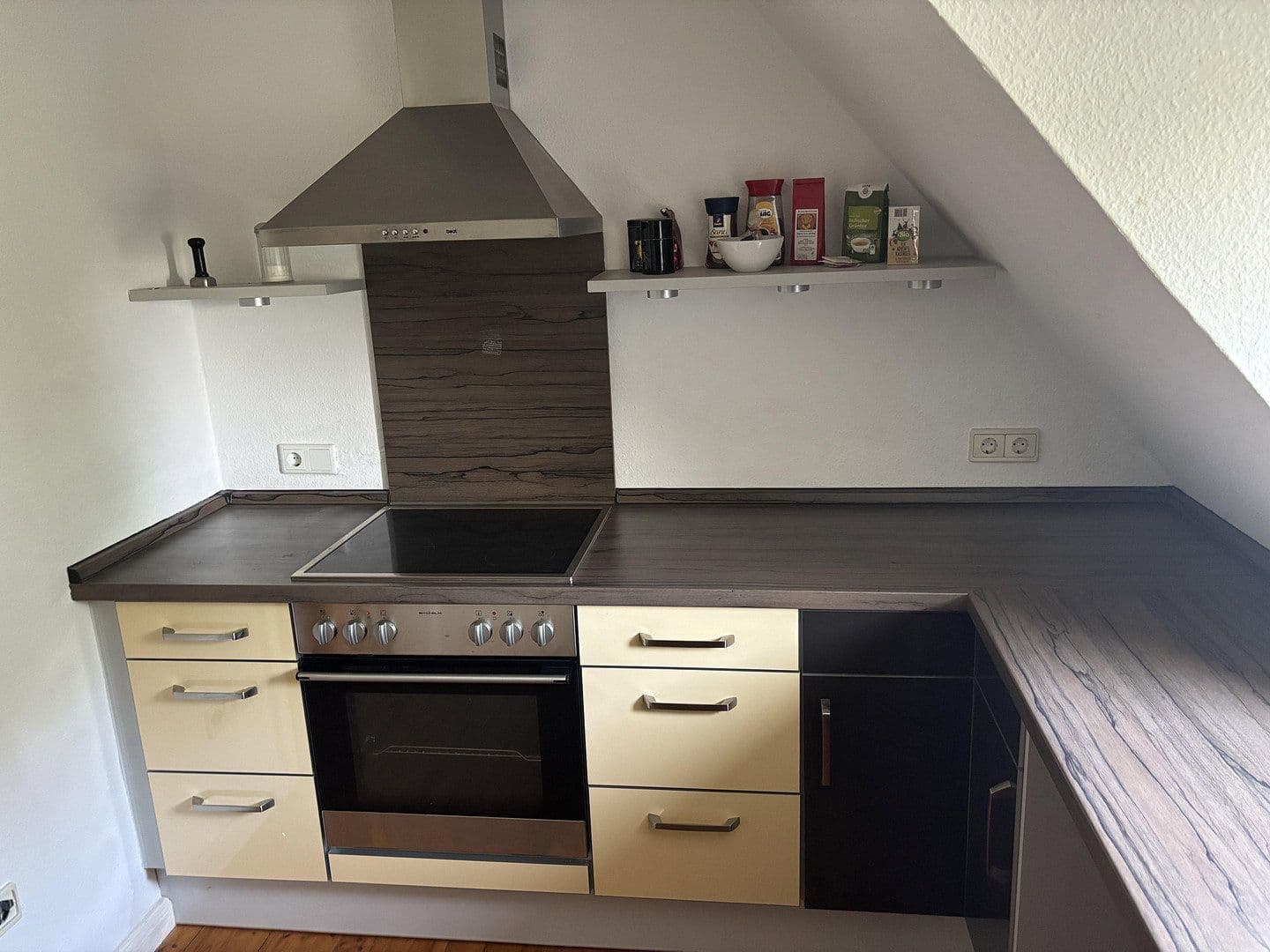 Predaj domu 312 m², pozemek 3.680 m², Westhausen, Bádensko-Wurttembersko Predaj domu 312 m², pozemek 3.680 m², Westhausen, Bádensko-Wurttembersko