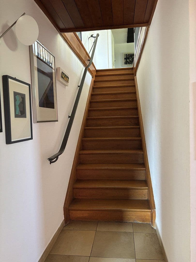 Predaj domu 312 m², pozemek 3.680 m², Westhausen, Bádensko-Wurttembersko Predaj domu 312 m², pozemek 3.680 m², Westhausen, Bádensko-Wurttembersko