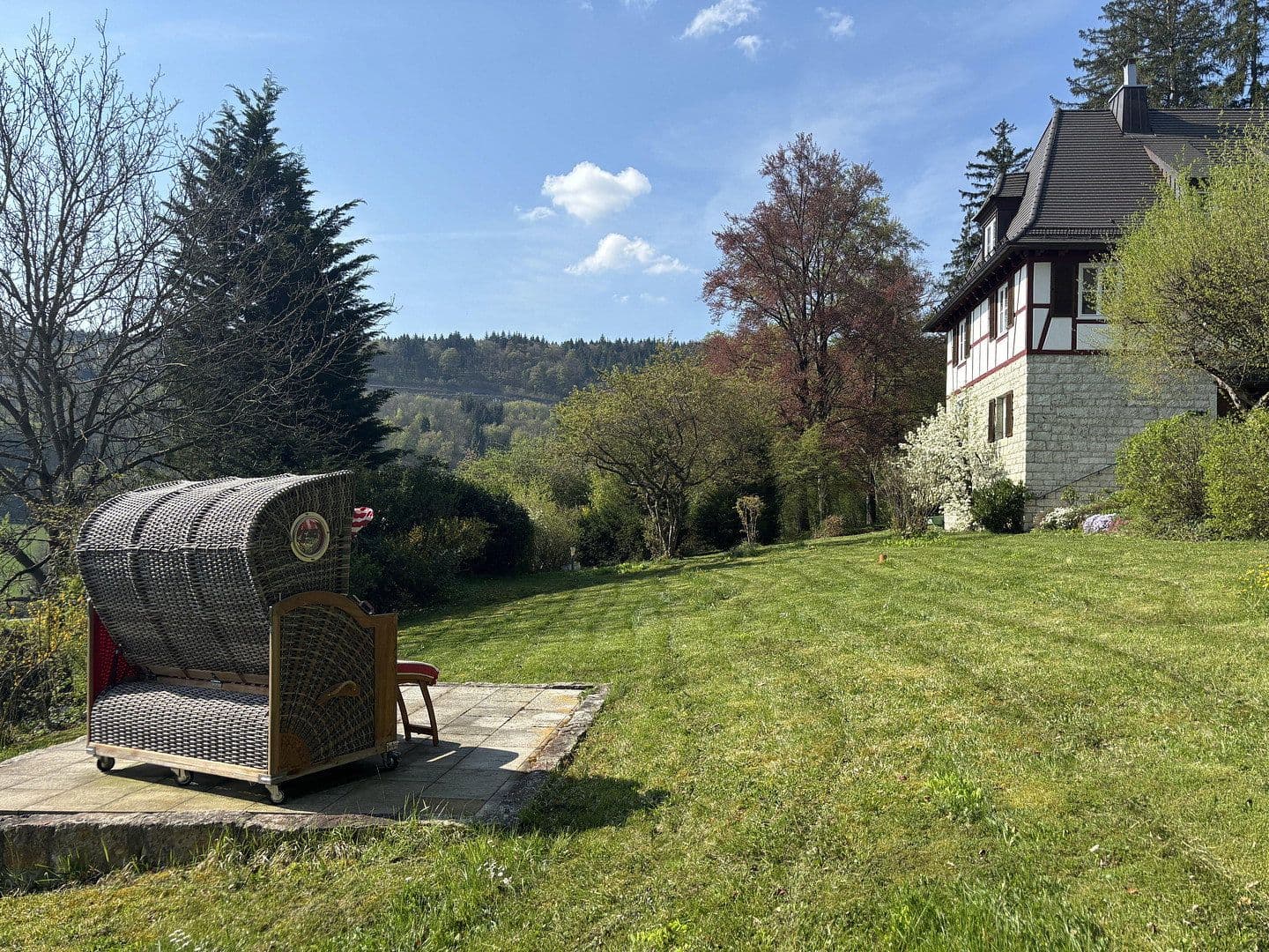 Predaj domu 312 m², pozemek 3.680 m², Westhausen, Bádensko-Wurttembersko Predaj domu 312 m², pozemek 3.680 m², Westhausen, Bádensko-Wurttembersko