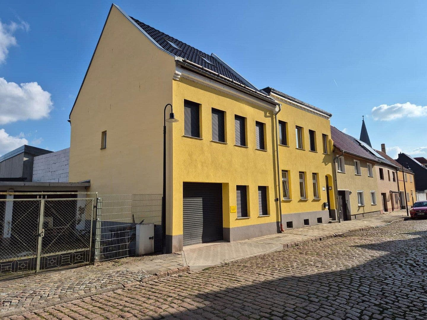 Predaj domu 300 m², pozemek 358 m², Tuchmacherstr. 16, Calbe (Saale), Sasko-Anhaltsko Predaj domu 300 m², pozemek 358 m², Tuchmacherstr. 16, Calbe (Saale), Sasko-Anhaltsko