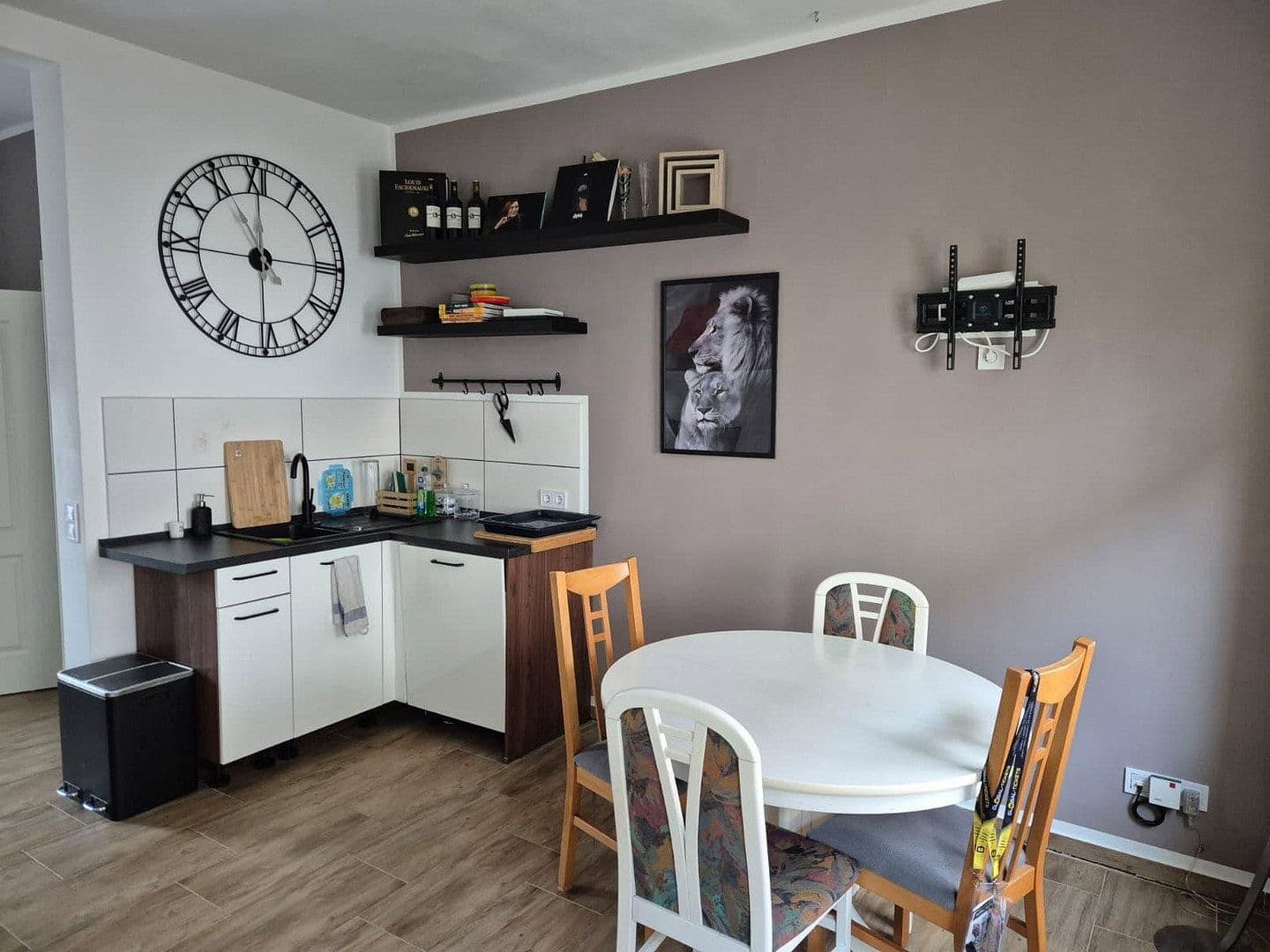 Predaj domu 300 m², pozemek 358 m², Tuchmacherstr. 16, Calbe (Saale), Sasko-Anhaltsko Predaj domu 300 m², pozemek 358 m², Tuchmacherstr. 16, Calbe (Saale), Sasko-Anhaltsko