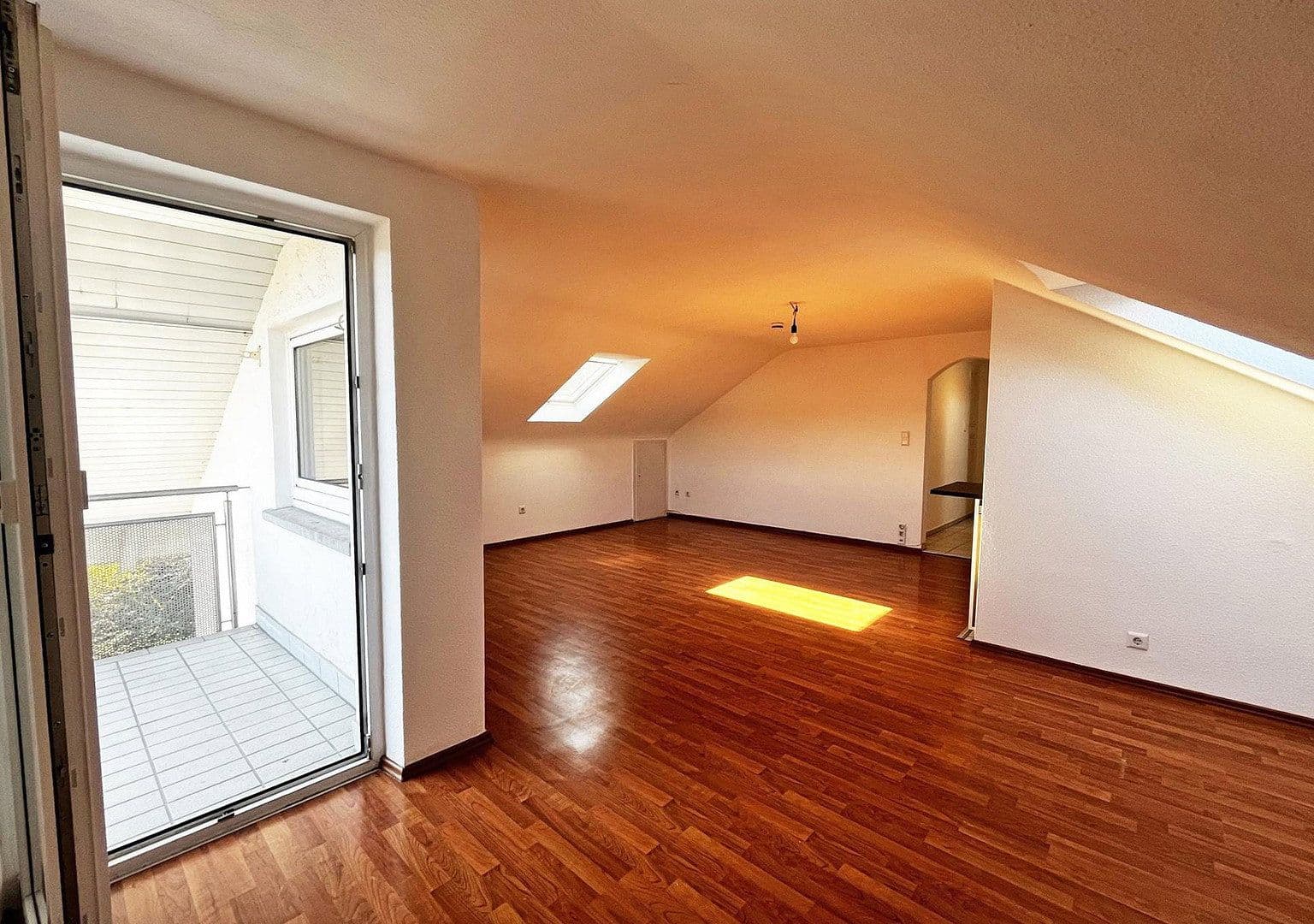 Prenájom bytu 1-izbový 37 m², Ostfildern, Bádensko-Wurttembersko Prenájom bytu 1-izbový 37 m², Ostfildern, Bádensko-Wurttembersko
