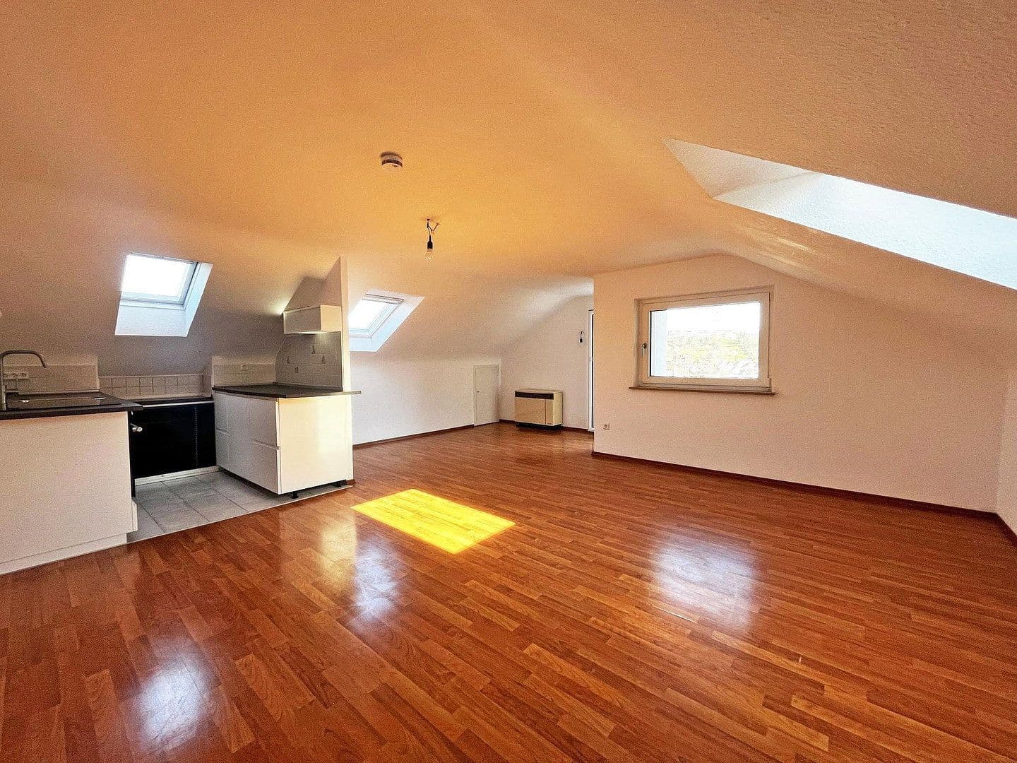 Prenájom bytu 1-izbový 37 m², Ostfildern, Bádensko-Wurttembersko Prenájom bytu 1-izbový 37 m², Ostfildern, Bádensko-Wurttembersko