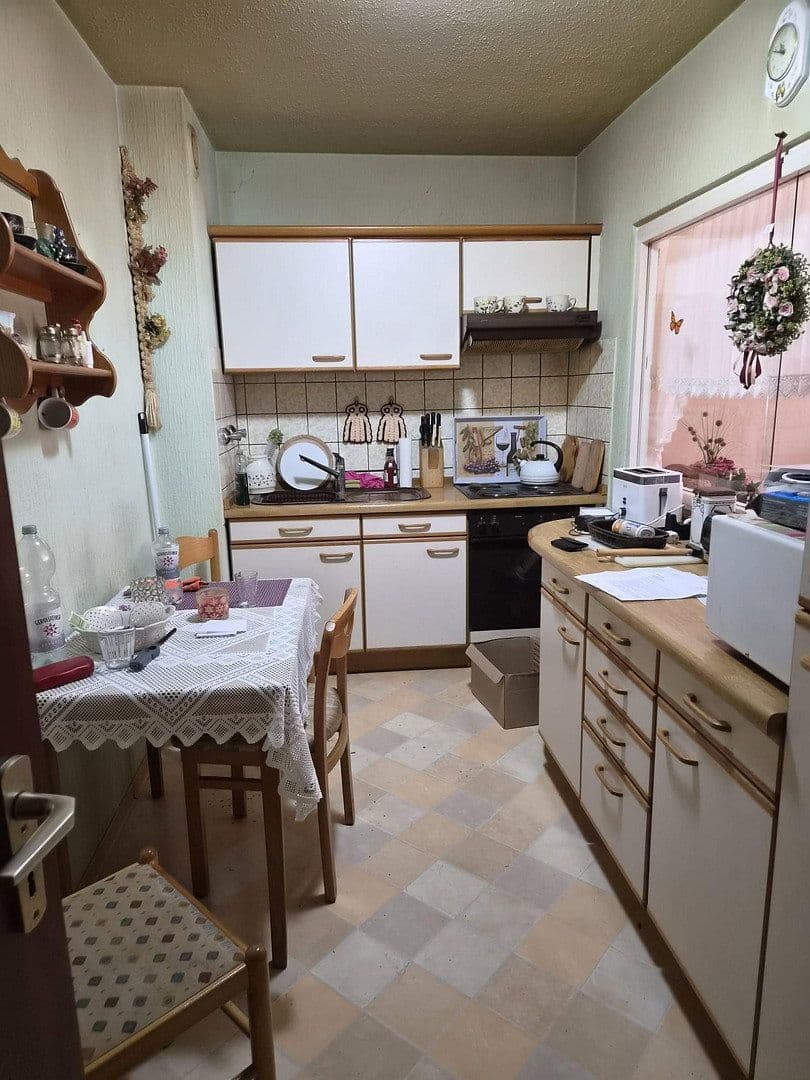 Prenájom bytu 3-izbový 74 m², Höhenberger Straße 21, Köln, Severné Porýnie - Westfálsko Prenájom bytu 3-izbový 74 m², Höhenberger Straße 21, Köln, Severné Porýnie - Westfálsko