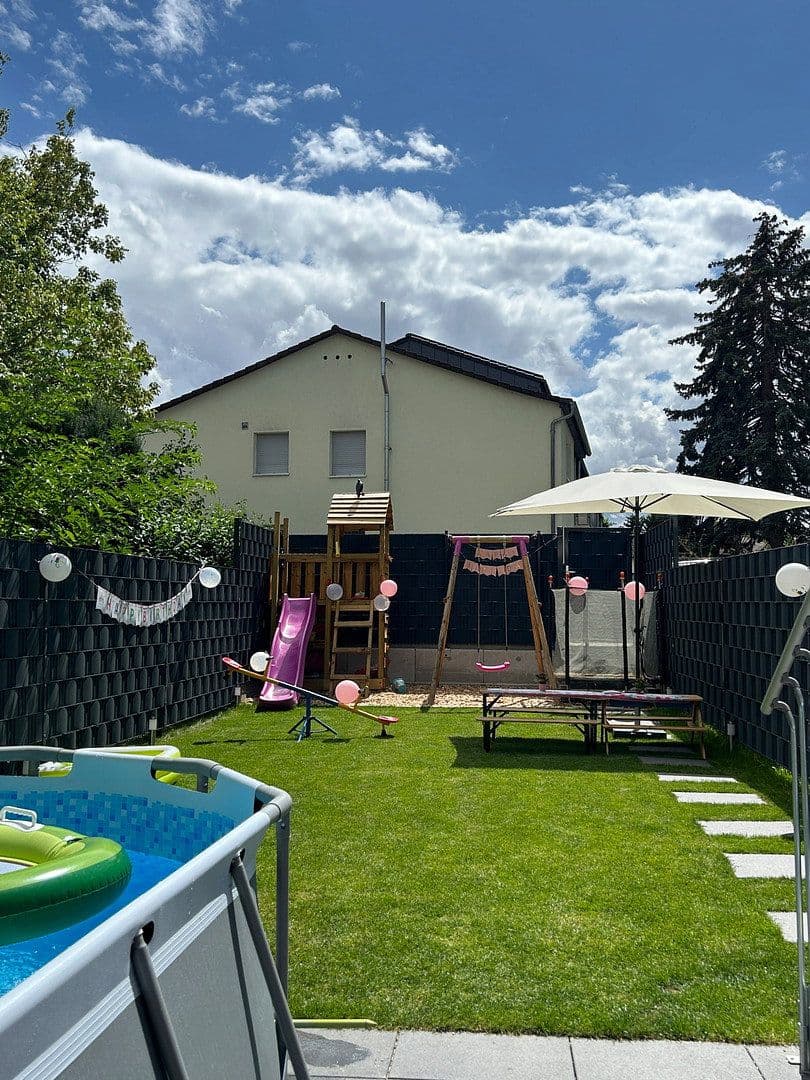 Predaj domu 125 m², pozemek 171 m², Mannheim, Bádensko-Wurttembersko Predaj domu 125 m², pozemek 171 m², Mannheim, Bádensko-Wurttembersko