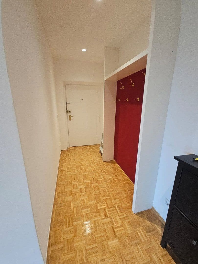 Prenájom bytu 3-izbový 100 m², Artur-Kutscher-Platz 1, München, Bavorsko Prenájom bytu 3-izbový 100 m², Artur-Kutscher-Platz 1, München, Bavorsko
