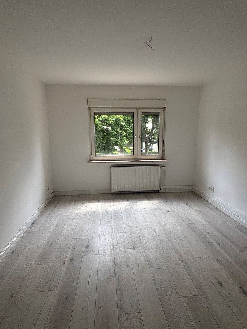 Prenájom bytu 3-izbový 60 m², Leibnizstraße 40, Mönchengladbach, Severné Porýnie - Westfálsko Prenájom bytu 3-izbový 60 m², Leibnizstraße 40, Mönchengladbach, Severné Porýnie - Westfálsko