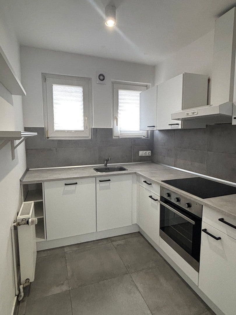 Prenájom bytu 3-izbový 60 m², Leibnizstraße 40, Mönchengladbach, Severné Porýnie - Westfálsko Prenájom bytu 3-izbový 60 m², Leibnizstraße 40, Mönchengladbach, Severné Porýnie - Westfálsko