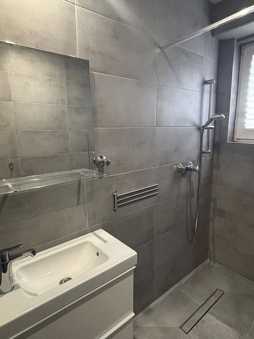 Prenájom bytu 3-izbový 60 m², Leibnizstraße 40, Mönchengladbach, Severné Porýnie - Westfálsko Prenájom bytu 3-izbový 60 m², Leibnizstraße 40, Mönchengladbach, Severné Porýnie - Westfálsko