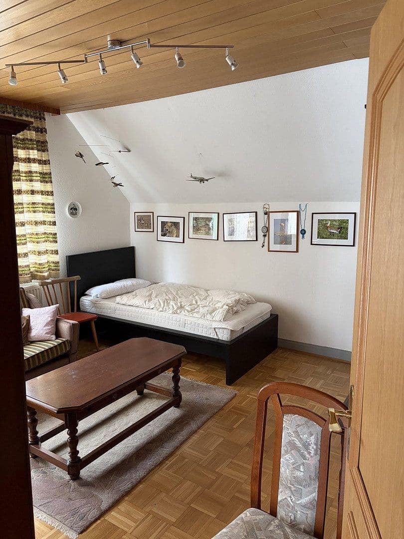 Predaj domu 117 m², pozemek 1.074 m², Schloßstraße 25, Hofheim am Taunus, Hesensko Predaj domu 117 m², pozemek 1.074 m², Schloßstraße 25, Hofheim am Taunus, Hesensko