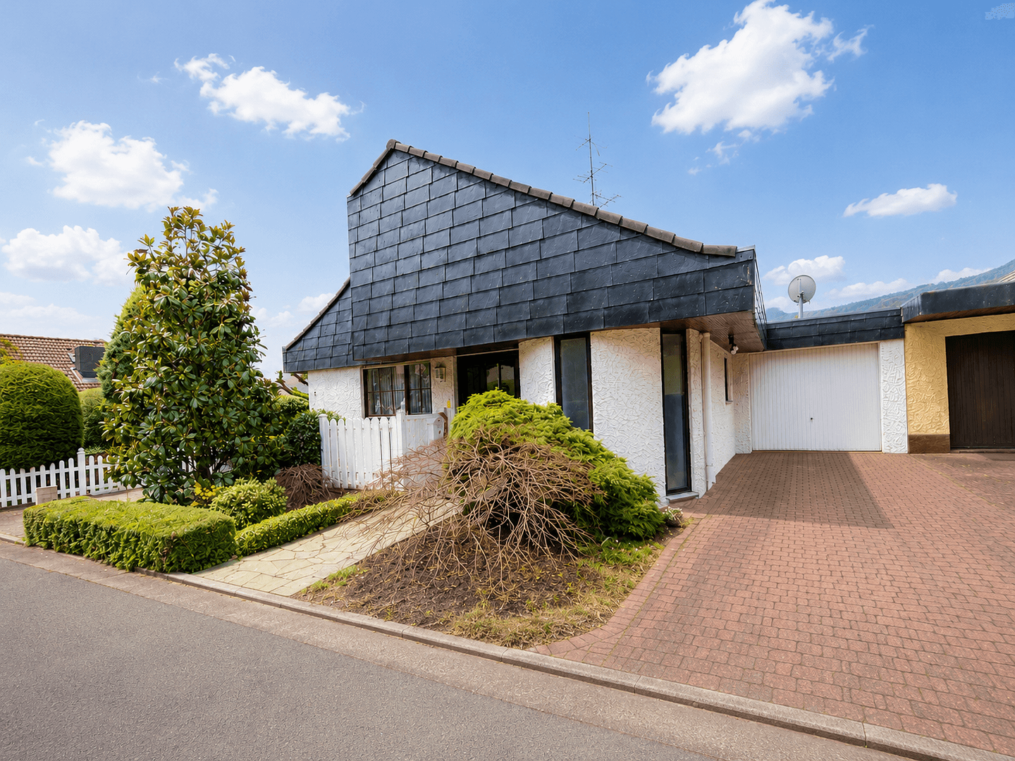 Predaj domu 155 m², pozemek 605 m², Lautertal (Odenwald), Hesensko Predaj domu 155 m², pozemek 605 m², Lautertal (Odenwald), Hesensko