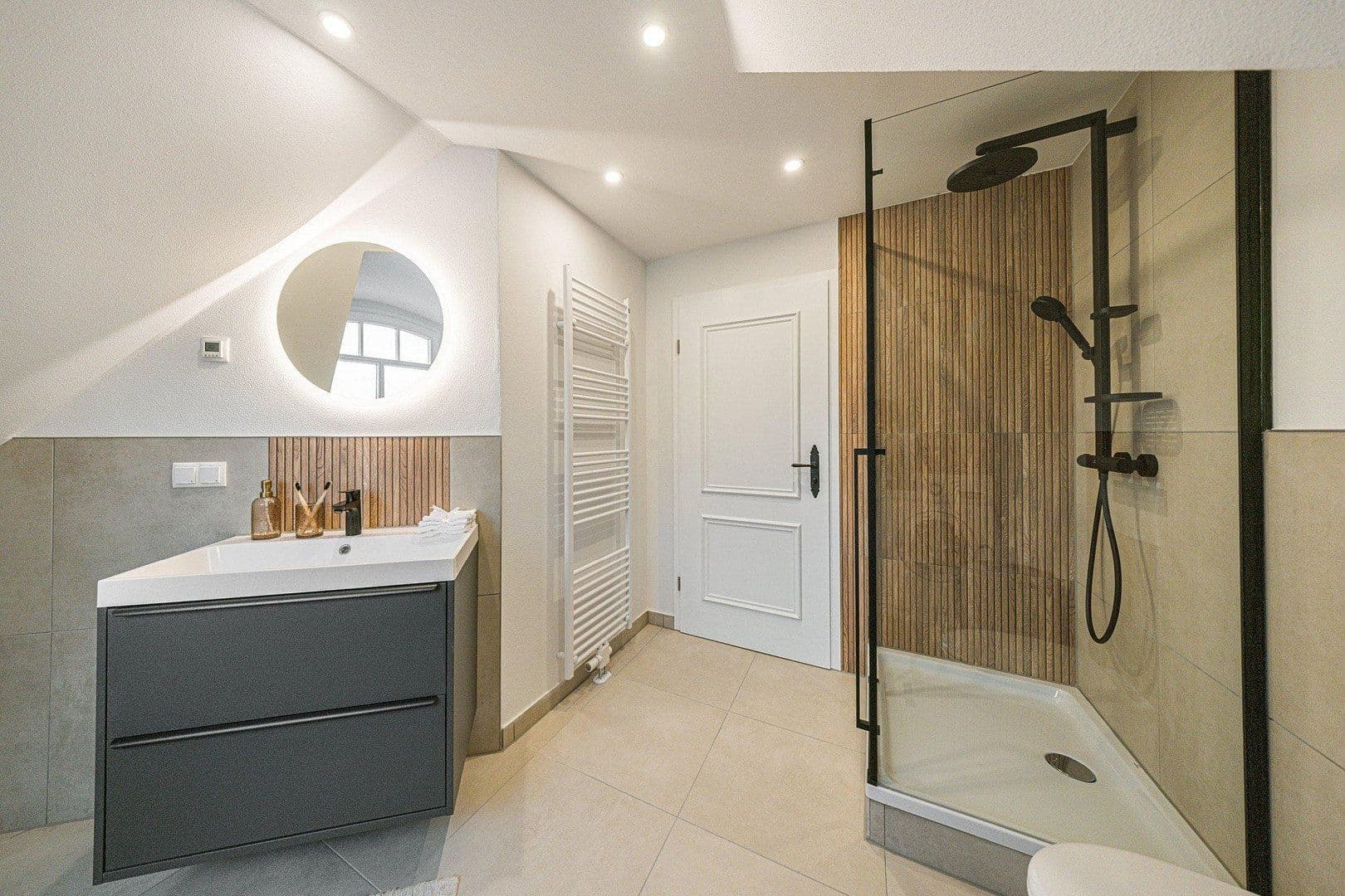 Predaj bytu 3-izbový 84 m², Leipzig, Sasko Predaj bytu 3-izbový 84 m², Leipzig, Sasko