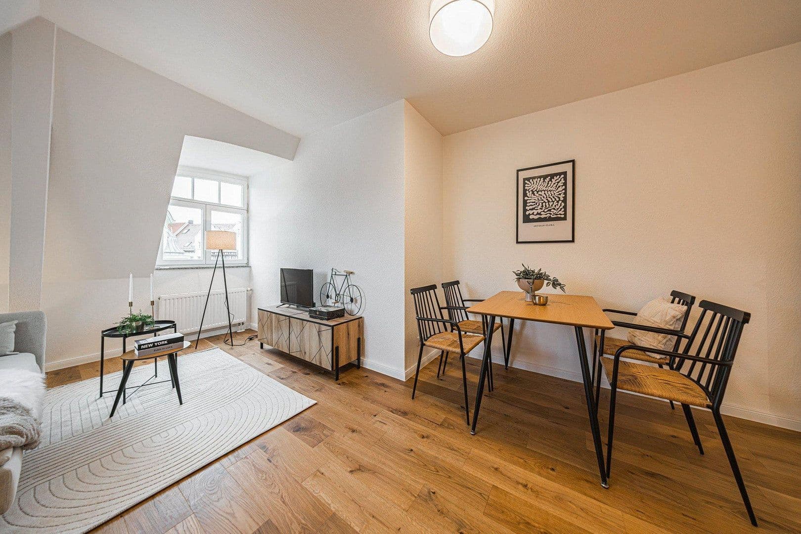 Predaj bytu 3-izbový 84 m², Leipzig, Sasko Predaj bytu 3-izbový 84 m², Leipzig, Sasko