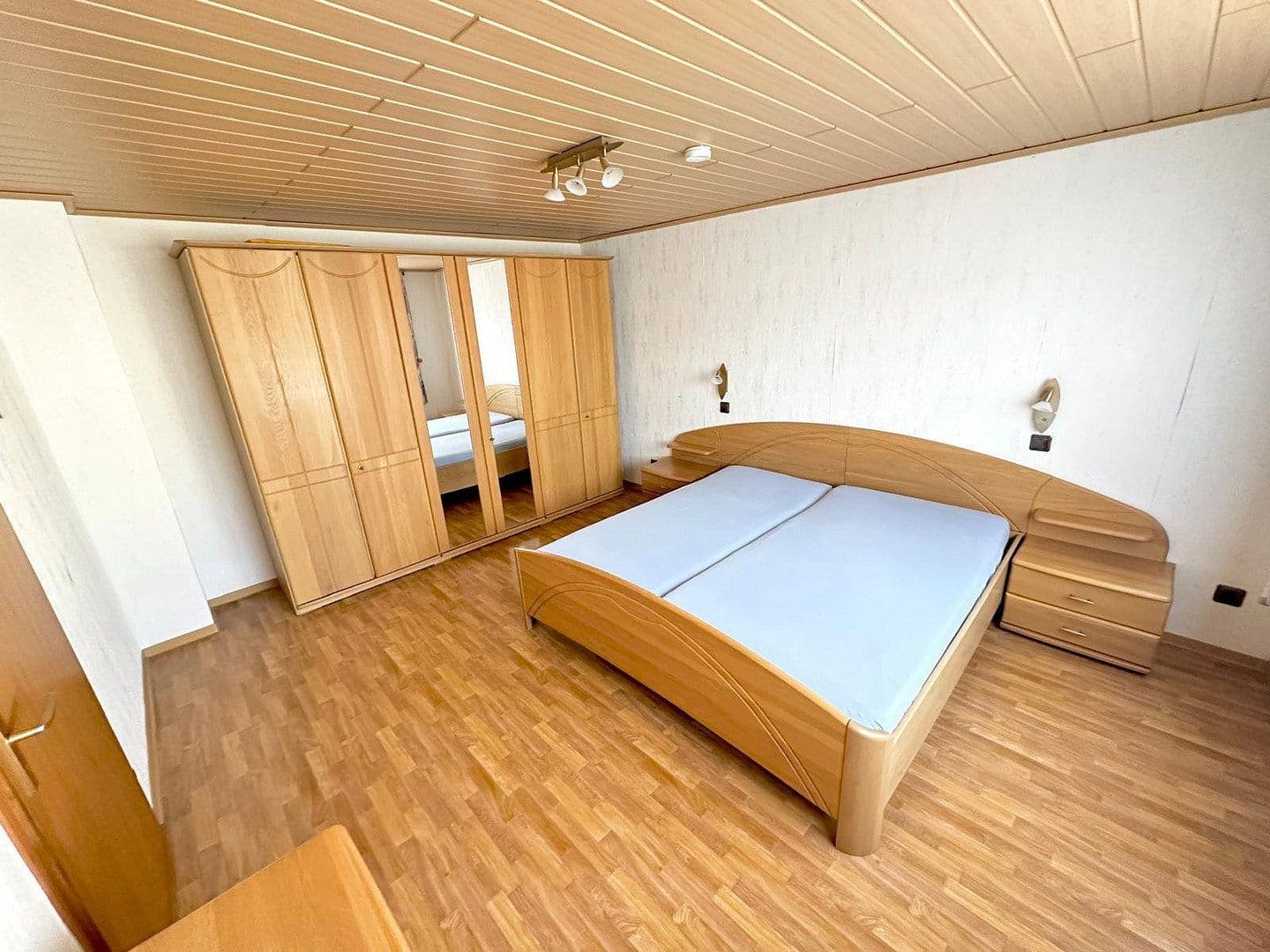 Predaj domu 160 m², pozemek 940 m², Wölferlingen, Porýnie-Falcko Predaj domu 160 m², pozemek 940 m², Wölferlingen, Porýnie-Falcko
