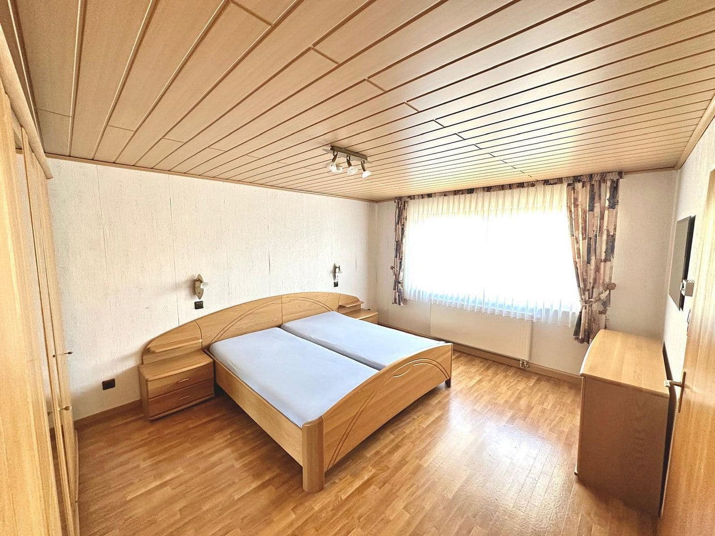Predaj domu 160 m², pozemek 940 m², Wölferlingen, Porýnie-Falcko Predaj domu 160 m², pozemek 940 m², Wölferlingen, Porýnie-Falcko