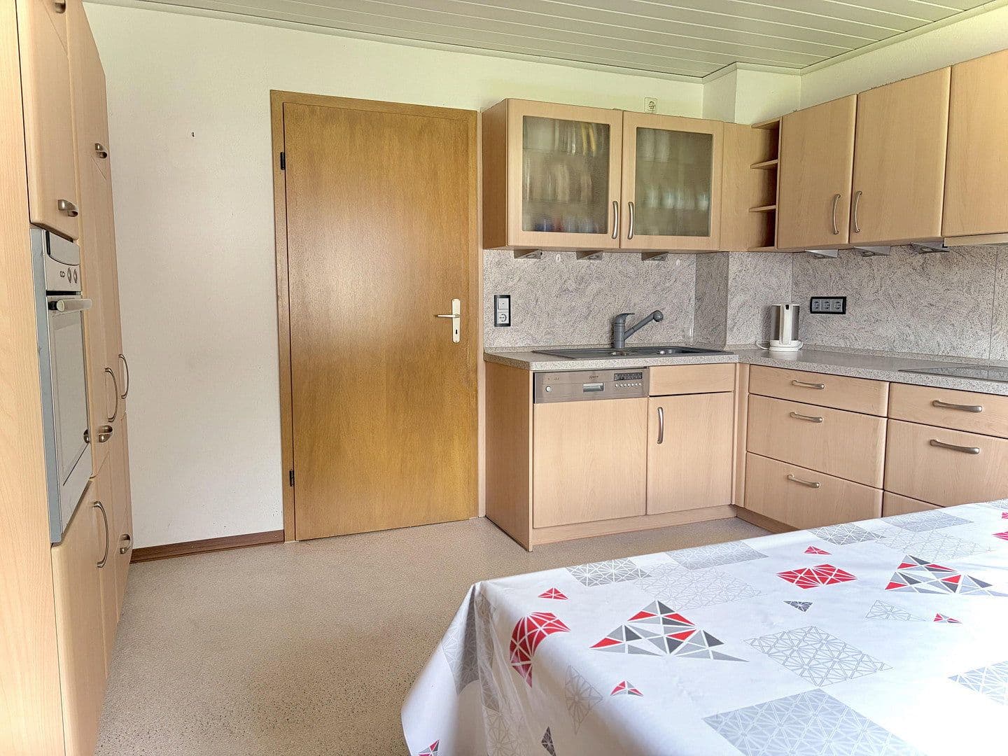 Predaj domu 160 m², pozemek 940 m², Wölferlingen, Porýnie-Falcko Predaj domu 160 m², pozemek 940 m², Wölferlingen, Porýnie-Falcko
